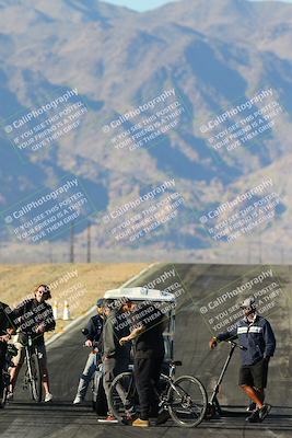 media/Feb-06-2025-Racers Edge (Thu) [[c17ed6f7b1]]/3-Around the Pits-Track Walk/